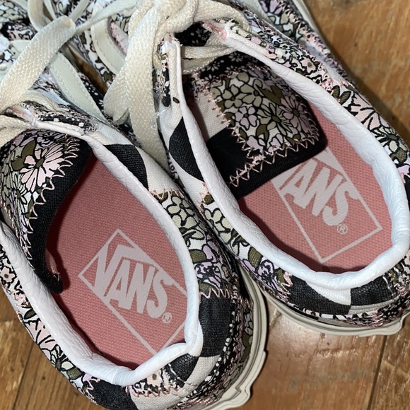 EUC Vans Patchwork Old Skool Shoes - Picture 7 of 9